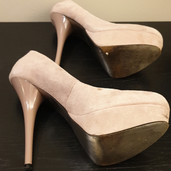 Steve Madden Caryssa Suede Pumps. - Picture 6 of 6